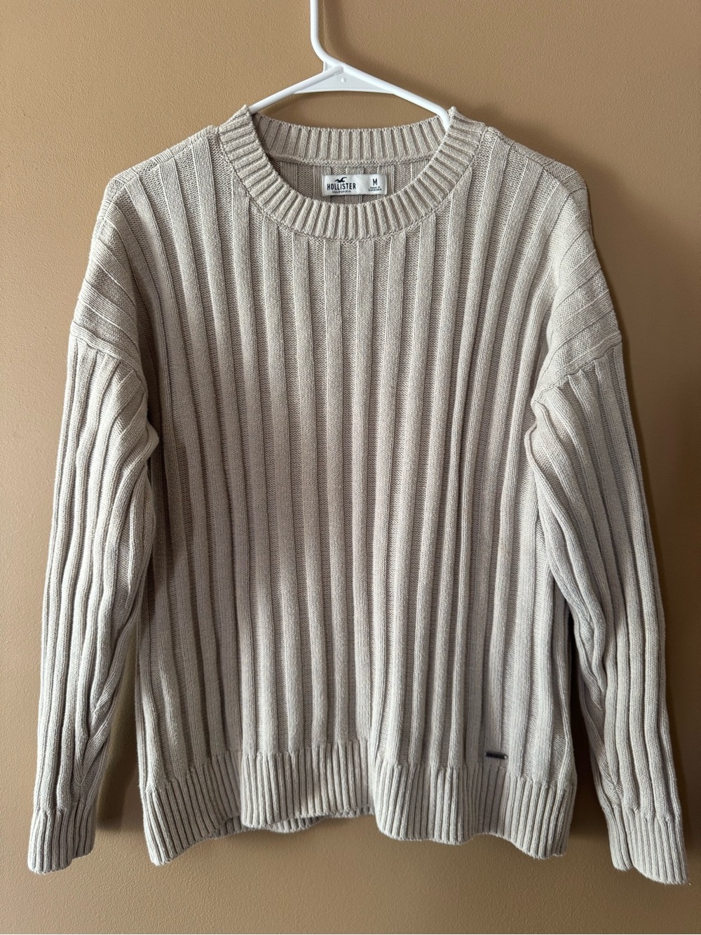 Hollister Women’s Ribbed Crewneck Sweater - Oatmeal